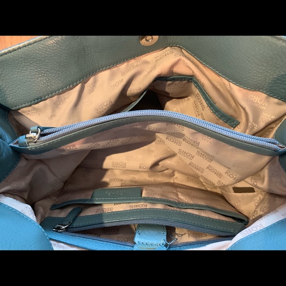 Michael Kors Hamilton Bag - Picture 3 of 6